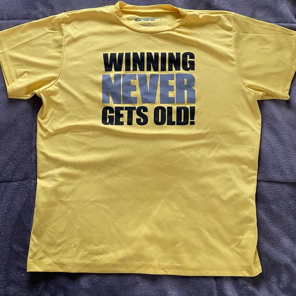 TekGear athletic shirt Size: Youth XL